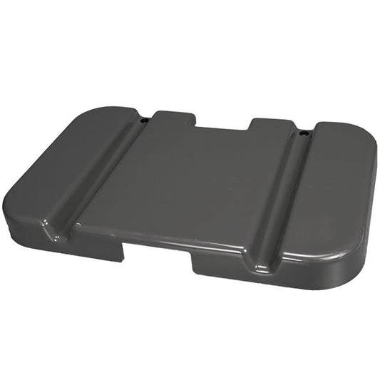 Der Abfalldeckel - 110-150L von Diversey Deutschland GmbH & Co. OHG ist ein rechteckiger, dunkelgrauer Kunststoffdeckel mit einer Einkerbung und eingerückten Linien, passend für 110-150L Müllsäcke. Packung: 1 Stück.