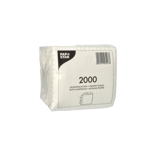 Eine versiegelte Packung PAPSTAR Dessertdeckchen 15x15 cm, weiß (2000 Stück) von PAPSTAR GmbH, ideal als weiße Dessertunterlage in der Gastronomie; rechteckige Servietten in klarem Kunststoff gestapelt mit mehrsprachigem Text und einem Barcode.