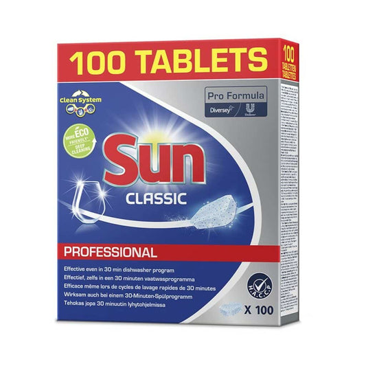 Auf der Verpackung von SUN Professional Classic Tabs, Reinigertabs für die Spülmaschine von Diversey Deutschland GmbH & Co. OHG steht „100 Tabs“ und „Professional“ in fetter Schrift. Es hebt die umweltfreundliche Formel und Wirksamkeit in einem 30-minütigen Programm hervor, wobei das Markenlogo prominent auf blauem Hintergrund abgebildet ist.