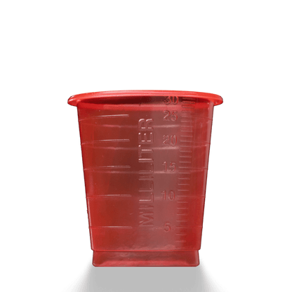 Kuvassa on MED COMFORT ECO kertakäyttöinen lääkemuki 30 ml, asteikolla AMPri Handelsgesellschaft mbH, punaisesta muovista, jossa on 5-30 ml millilitramerkinnät yksivärisellä valkoisella taustalla.