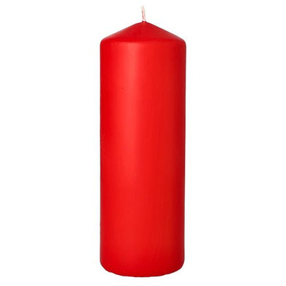 Die PAPSTAR Stumpenkerze Ø 70 mm, 200 mm von PAPSTAR GmbH steht unangezündet und rot vor weißem Hintergrund – ideal als stilvolle Wohnzimmerdekoration.