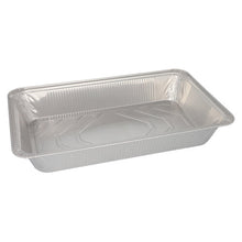 Ein rechteckiger Starpak 3 Gastronorm-Behälter, eine Einweg-Backform aus Aluminium (8,5 l, 8 cm x 32,6 cm x 52,7 cm), leer mit erhöhten Rändern und flachem Boden vor einem schlichten weißen Hintergrund.