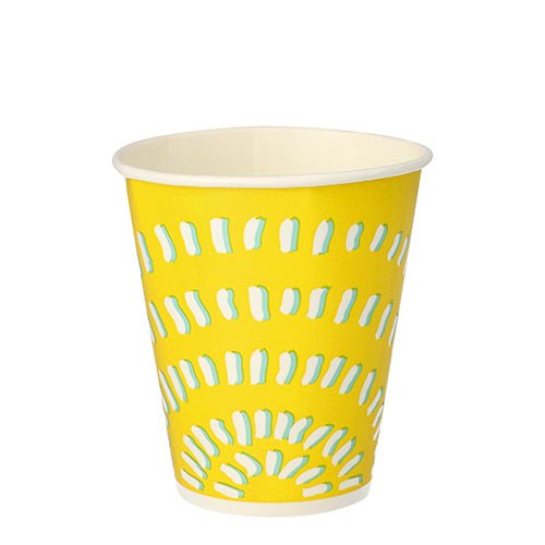 Starpak 100 juomamuki kylmille juomille on keltaista designia, jossa on valkoisia ja vaaleansinisiä kiemurtelevia viivoja. Pahvista valmistettu, jokainen 100 ml muki sopii erinomaisesti kertakäyttömukiksi juhliin tai tapahtumiin.