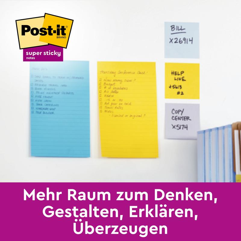 Kolme keltaista Post-it® Notes -muistilappua suurikokoisena (101 x 152 mm) 3M Deutschland GmbH:lta, joissa on käsin kirjoitettuja listoja, kiinnitettynä valkoiseen seinään. Alla violetti banneri: "Enemmän tilaa ajatteluun, suunnitteluun, selittämiseen, vakuuttamiseen."