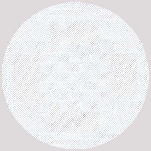 PAPSTAR paperipöytäliina damastikuvio, valkoinen (50 m x 1,2 m | kalvo) PAPSTAR GmbH:ltä näyttää ympyränmuotoisen kuvion hienoista diagonaalisista valkoisista viivoista vaalealla pohjalla, jotka muodostavat geometrisia timantti- ja neliömuotoja.