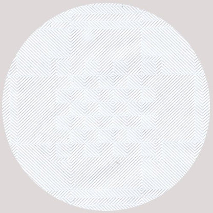 PAPSTAR paperipöytäliina damastikuvio, valkoinen (50 m x 1,2 m | kalvo) PAPSTAR GmbH:ltä näyttää ympyränmuotoisen kuvion hienoista diagonaalisista valkoisista viivoista vaalealla pohjalla, jotka muodostavat geometrisia timantti- ja neliömuotoja.