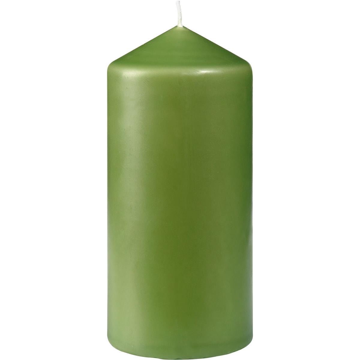 Duni GmbH:n pöytäkynttilä, noin 40h, 130 x 60 mm, sileällä vihreällä pinnalla ja valkoisella sydämellä, seisoo pystyssä yksinkertaista valkoista taustaa vasten - täydellinen pitkään kestävään tunnelmaan pitkällä palamisajalla.