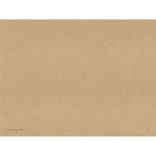 Duni GmbH:n paperiset pöytätabletit, koko 30x40 cm, on valmistettu ympäristöystävällisestä, ruskeasta kierrätyspaperista, jossa on luonnollisia pilkkuja, ja niissä on hillitty "Olen kierrätetty." kulmassa. Monikäyttöinen, pakkaus sisältää 250 kappaletta.