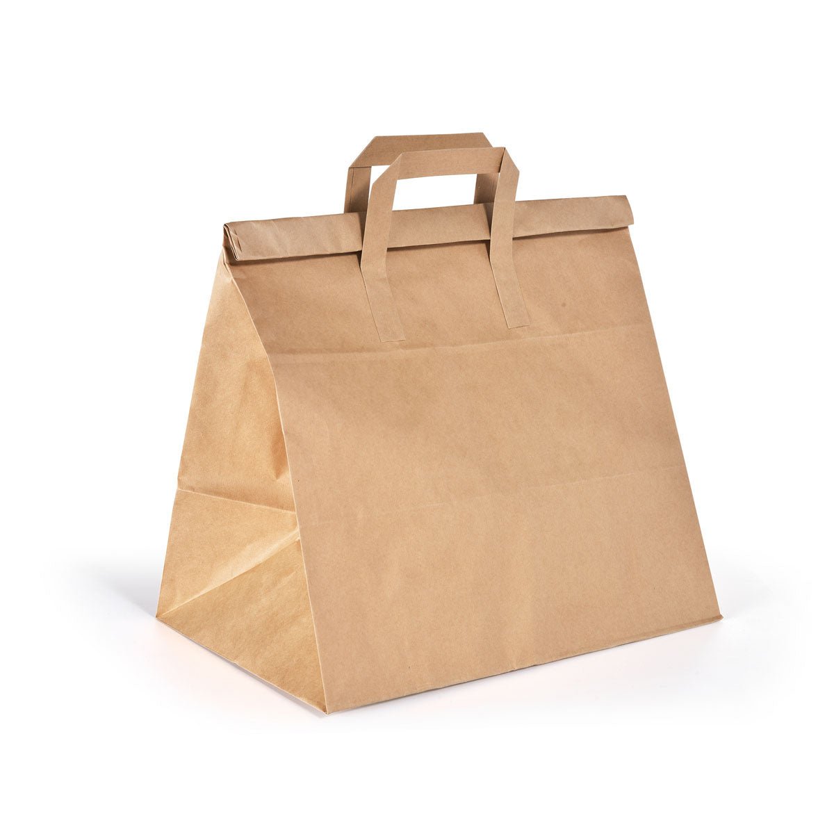 Duni GmbH:n valmistama BioPak Foldbag Large Brown Paper FSC 320x210x340 seisoo pystyssä valkoisella pohjalla, siinä on kaksi litteää kahvaa ja taitettu kansi, joka muodostaa telttamaisen muodon - ihanteelliset, ympäristöystävälliset paperipussit. Pakkaus sisältää 250 kappaletta.