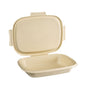 Ruskea, suorakulmainen Bagasse Box Shield 900 ml Duni GmbH:ltä, jossa on saranoitu kansi - biologisesti hajoava ja ympäristöystävällinen, ihanteellinen kestävänä pakkausratkaisuna. Pakkaus sisältää 50 kappaletta.