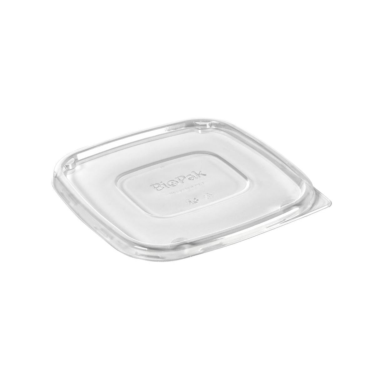 Dunin GmbH rPET-kansi CUBE SQUARE 900/1200 ml on läpinäkyvä, hieman koholla oleva kansi (182x182x10 mm) CUBE SQUARE -astioille, valmistettu kestävästä pakkauksesta ja merkitty "BioPak". Pakkaus: 50 kappaletta. Kuvattu valkoisella taustalla.