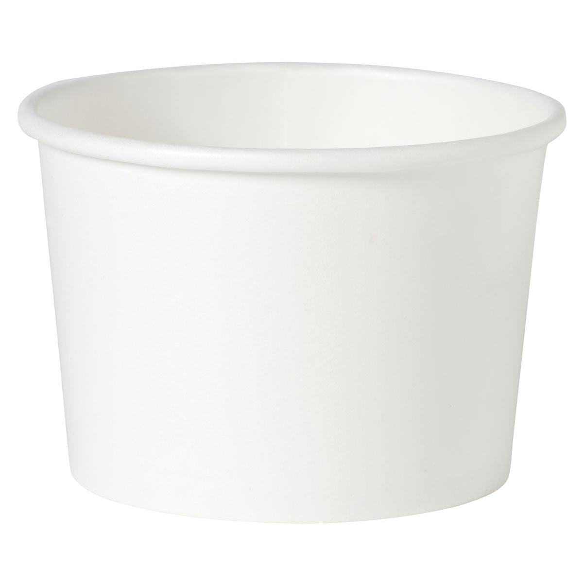 Der Suppenbecher Basic Weiß Karton/PE von Duni GmbH ist ein schlichter weißer Einweg-Pappbecher mit gerolltem Rand, der leer in einem leichten Winkel auf weißem Hintergrund abgebildet ist. Ideal als Suppenbecher unterwegs für praktische Mahlzeiten unterwegs.