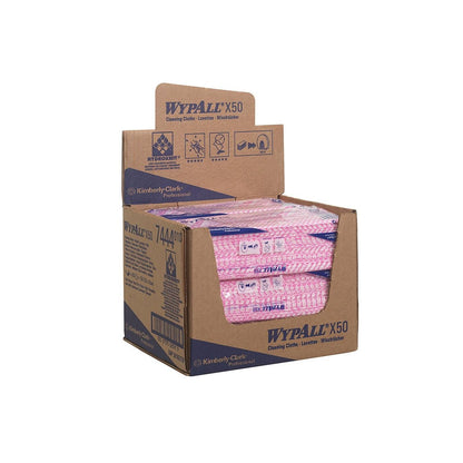 Ruskea näyttölaatikko Kimberly-Clark GmbH:lta sisältää WypAll® X50 pyyhkeitä Interfold (41,80 cm x 24,70 cm) pinkkinä, ihanteellinen teolliseen puhdistukseen, sinivalkoisella brändäyksellä ja vaakasuoraan pinotuilla, yksittäin pakatuilla pyyhkeillä.