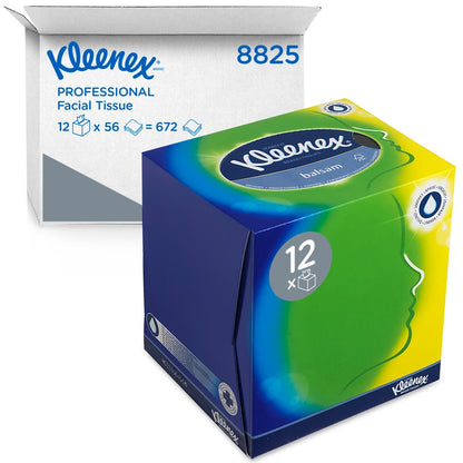 Yksi laatikko Kleenex® kosmetiikkapyyhkeitä - kuutio-laatikko / valkoinen Kimberly-Clark GmbH:lta sisältää 12 pakkausta, joissa kussakin on 56 pyyhettä; pakkaus näyttää Kleenex-logon sekä sinisiä, vihreitä ja keltaisia korostuksia - ihanteellinen kasvojen hoitoon.