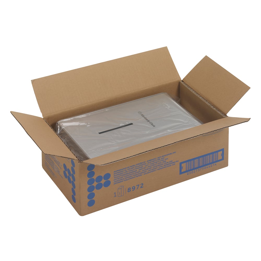 Ein offener Karton mit blauer Kimberly-Clark GmbH Grafik und Barcode enthält einen teilweise sichtbaren, klar verpackten Kimberly-Clark Professional™ Toilettenpapierspender aus Edelstahl-ideal für gewerbliche Waschräume.