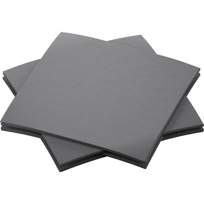 Neljä harmaata Bio-Dunisoft-lautasliinaa 20 x 20 cm Duni GmbH:ltä on pinottu hieman vinosti valkoiselle pohjalle ja ne edustavat ympäristöystävällistä, kestävää muotoilua.