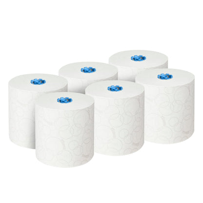 Kuusi suurta valkoista Kleenex® Ultra™ -rullapyyhettä (2-kerroksinen, 6x200m) Kimberly-Clark GmbH:ltä, jokaisessa sininen muoviydin ja hillittyjä ympyräkuvioita, aseteltuna kahteen kolmen riviin yksiväriselle valkoiselle taustalle.