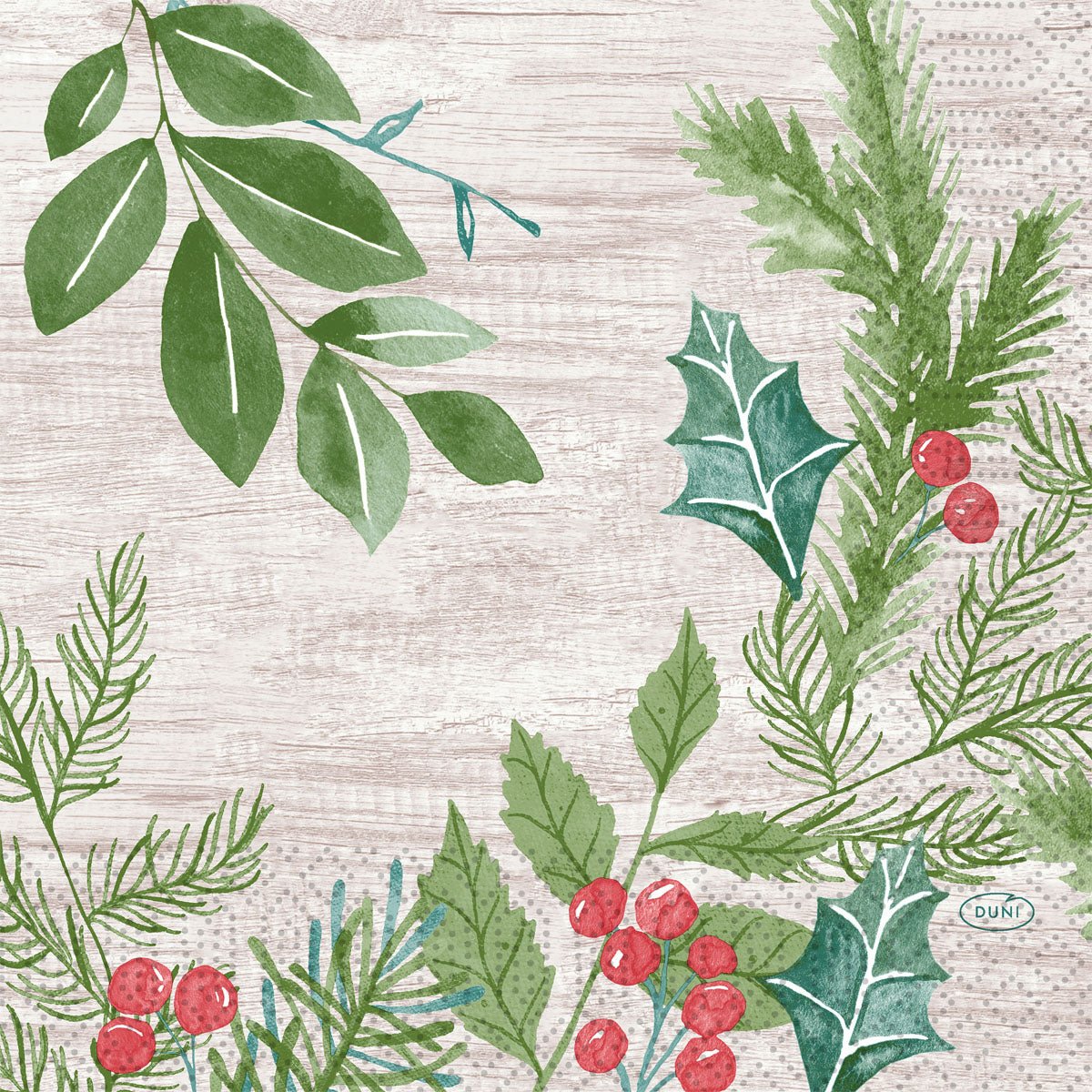 Duni GmbH Servietten 33x33 3-laginen 1/4 Winter Greenery (250 kappaletta) esittelee akvarellikuvion vihreistä kuusista, orjanlaakerista, talvilehdistä ja punaisista marjoista vaalealla puutaustalla, joka kehystää keskiosan täydellisesti.