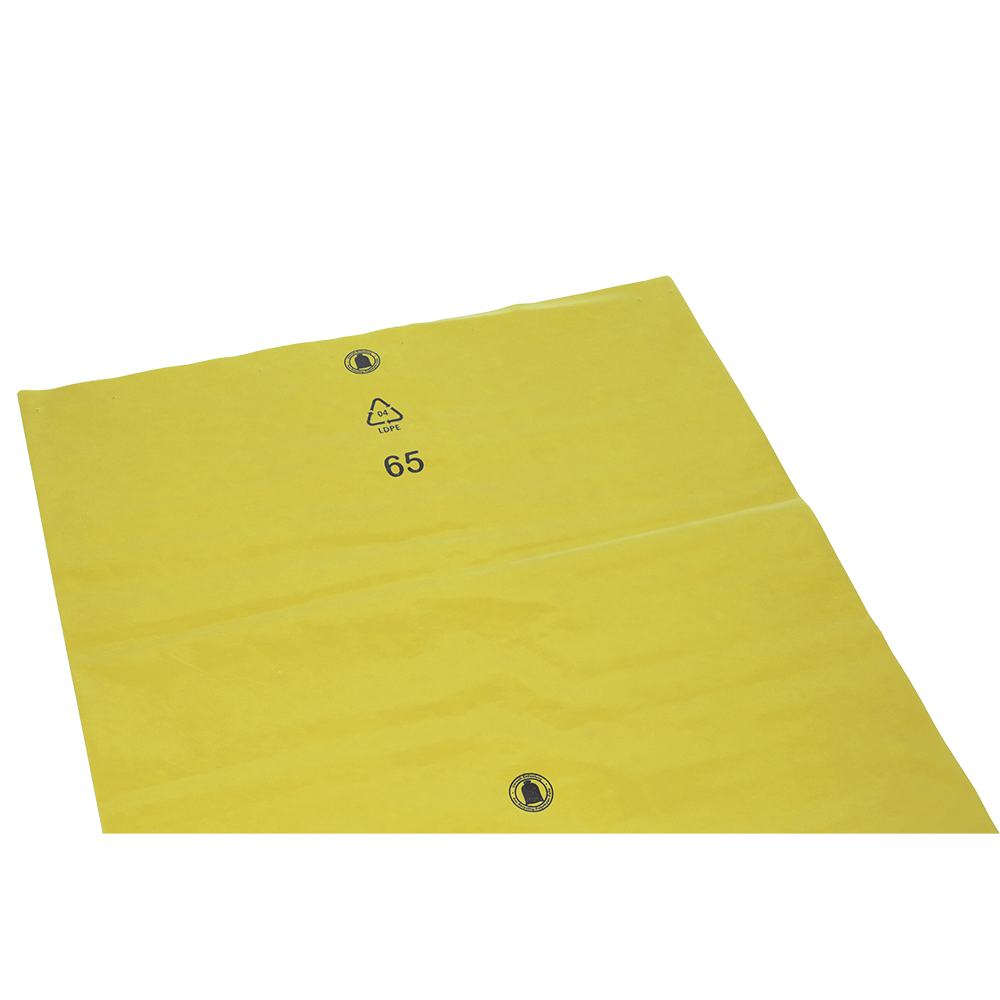 Eine flache gelbe Kunststofffolie, EMIL DEISS KG (GmbH + Co.) DEISS 23005 - 700x1100x0,1 mm gelb (200 Stück), mit Recycling-Symbolen und der Zahl 65 in schwarzer Farbe auf weißem Hintergrund.