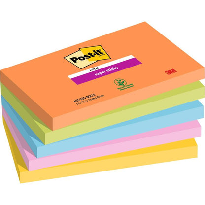 Pino kuusi suorakulmaista Post-it® Super Sticky Notes -muistiinpanolappua (76 mm x 127 mm, 90 arkkia/lohko, 100% PEFC) väreissä oranssi, vihreä, sininen, pinkki, liila ja keltainen. Ylimmässä oranssissa lapussa on Post-it®- ja 3M-logo sekä tuotetiedot.