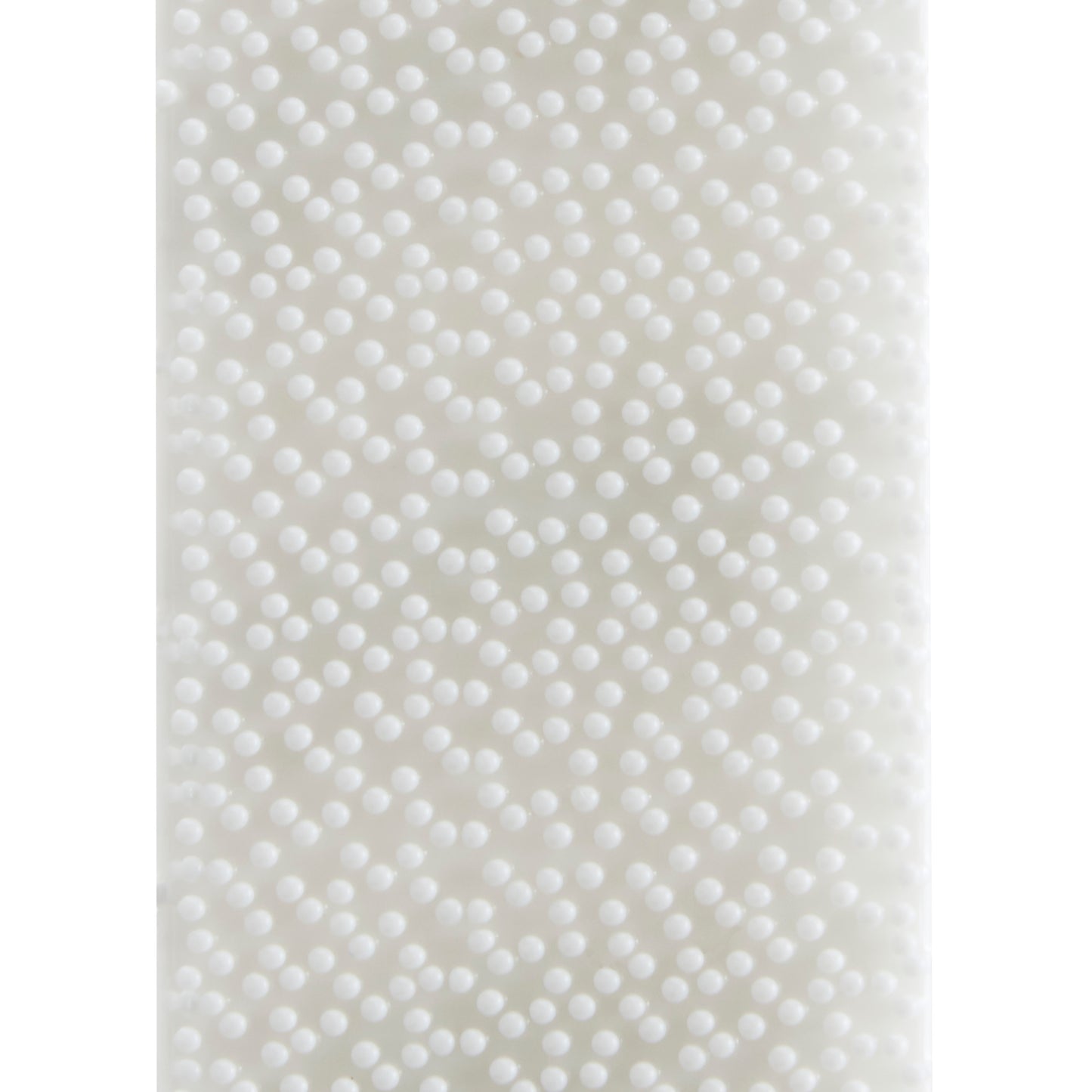 Eine Nahaufnahme einer weißen Fläche mit erhabenen runden Erhebungen in diagonalen Linien, ähnlich dem Command™ Bilder-Montage-Strips Multi-Pack 17209 von 3M Deutschland GmbH für rückstandsfreie Bildaufhängung.