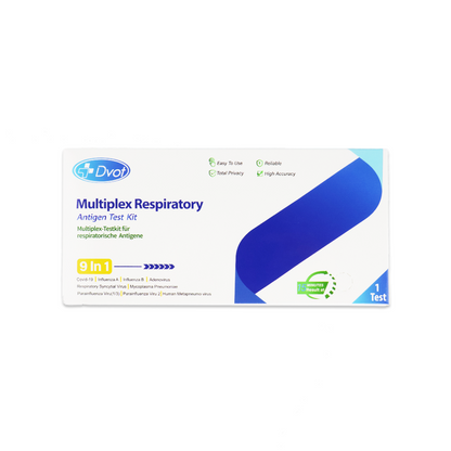 Suorakaiteen muotoinen Altruan Combo 9in1 - DVOT Professional -testipakkaus (1 kappale) havaitsee SARS-CoV-2:n, influenssa A+B:n, RSV:n, adenoviruksen, hMPV:n, PIV 1/3:n, PIV 2:n ja mykoplasman. Pääosin valkoinen sinivihreillä korostuksilla ja pikatestin symboleilla saksaksi ja englanniksi.