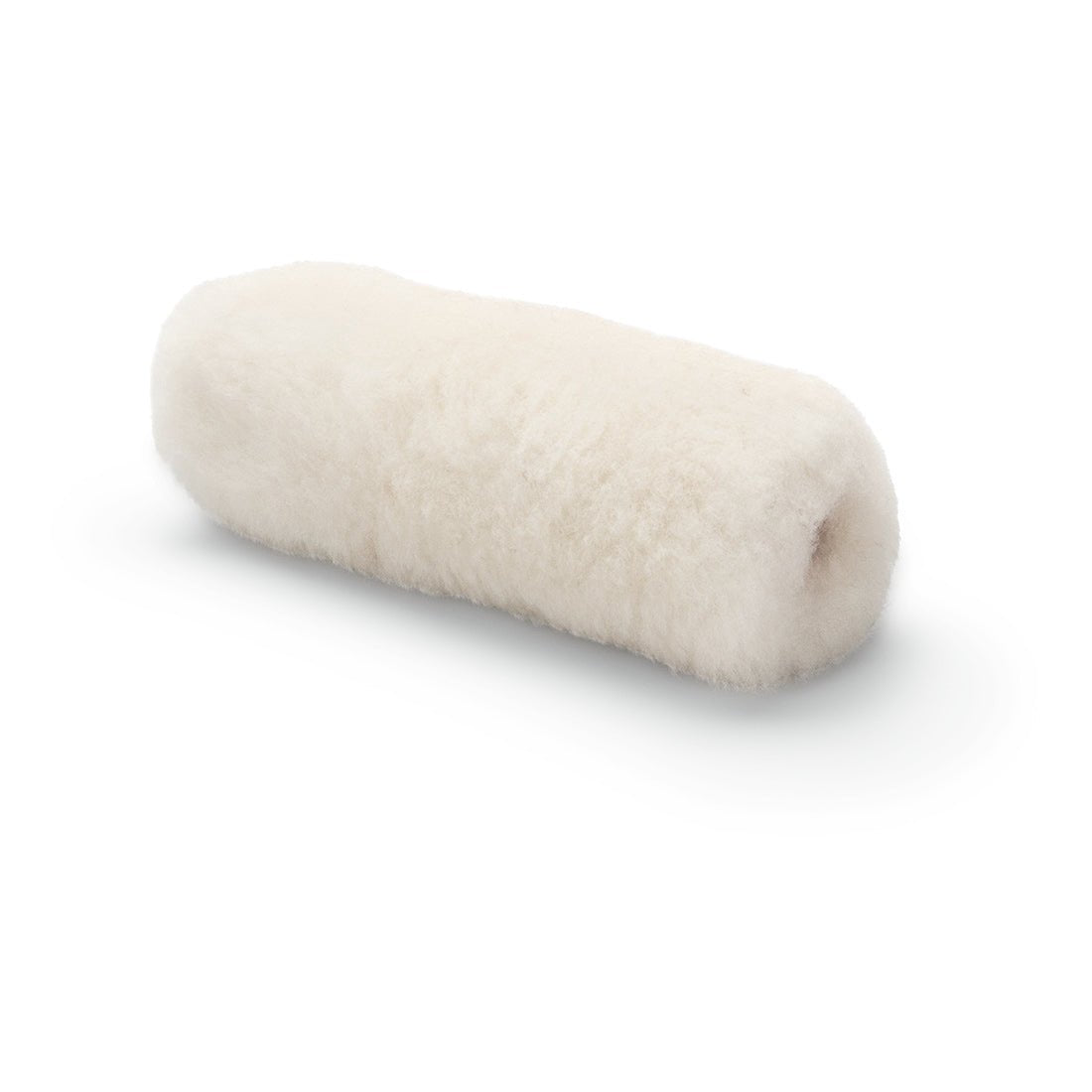 Nölle Profi Brush -maalitelan lampaannahkainen nukkapituus 20 mm Nölle Profi Brush -harja- ja pensselitekniikka e.K.:lta, valkoinen sylinterimäinen tela, joka on valmistettu pörröisestä materiaalista, sijaitsee sivuttain yksinkertaisen valkoisen taustan edessä - ihanteellinen ammattimaiselle maalaukselle.