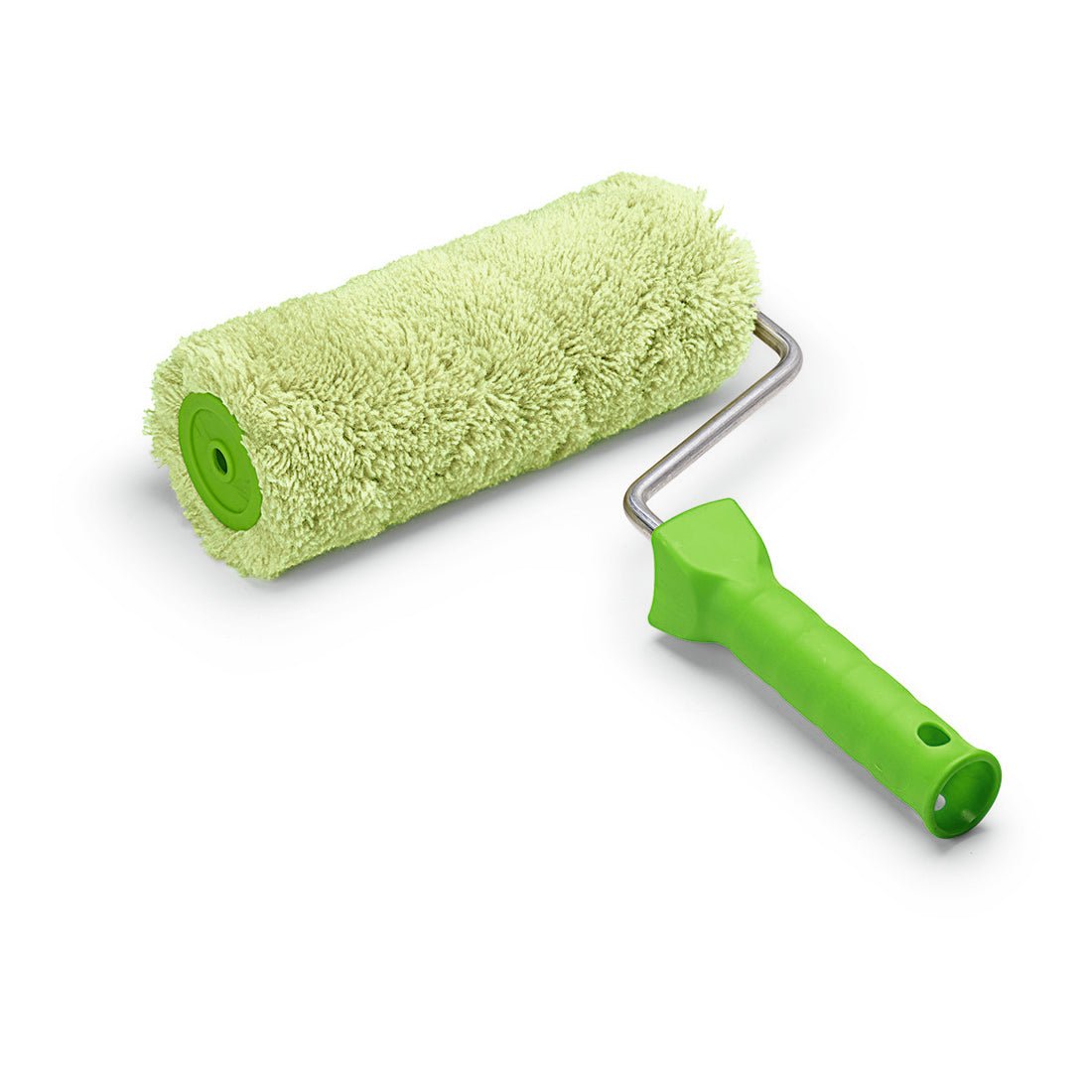 Nölle Profi Brush -maalaustela lampaanvillaa 18 cm muovikahvalla on kuvattu valkoisella pohjalla vinottain.