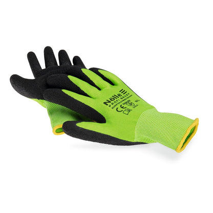 Pari vihreitä Nölle Profi Brush Soft-Grip -käsineitä Prestige-työkäsineitä Nölle Profi Brush Bürsten- & Pinseltechnik e.K.:lta, mustilla kumitetuilla kämmenillä, turvamerkinnöillä ja keltaisella rannekkeella - ihanteelliset ammattimaiseen siivoustyöhön.