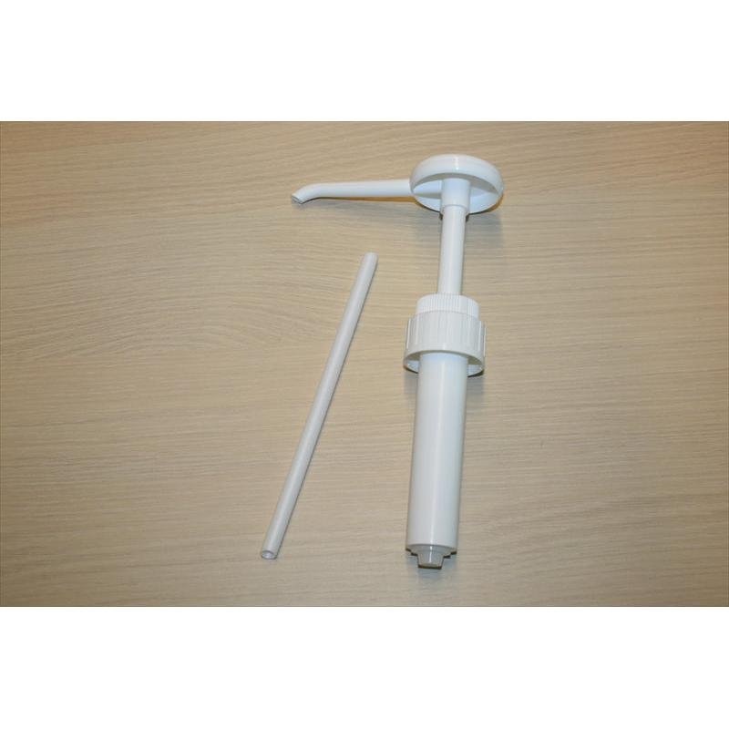 Valkoinen käsipumppu 5 litran kanisterille (20 ml isku, 38 mm kierre) Diversey Deutschland GmbH & Co. OHG:lta suoralla nousuputkella sijaitsee vaalealla puulla - ihanteellinen pienempiin astioihin siirtämiseen. Pakkaus: 3 kappaletta.