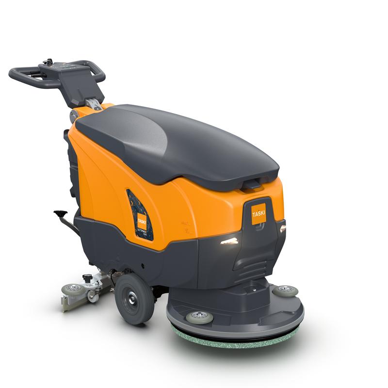 Die TASKI ULTIMAXX 900 SD50 P BMS 13A von Diversey Deutschland GmbH & Co. OHG on uudenlainen, käyttövoimaton yhdistelmäkone, jossa on 20 litran säiliö ja 50 cm:n yksittäinen levy, kuvattuna oranssina ja harmaana pyörillä ja ohjauskahvalla valkoisella taustalla.