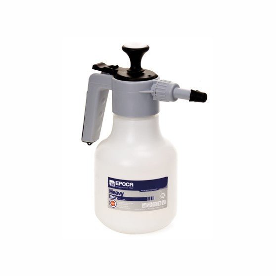 Arcora International GmbH:n Arcora Arspray Delta-Tec 2 -suihkupullo on harmaa-musta muovinen käsisumutin, jossa on EPDM-tiiviste, tilavuus 1710 ml ja se soveltuu emäksiseen puhdistukseen. Pakkaus sisältää 1 kappaleen.