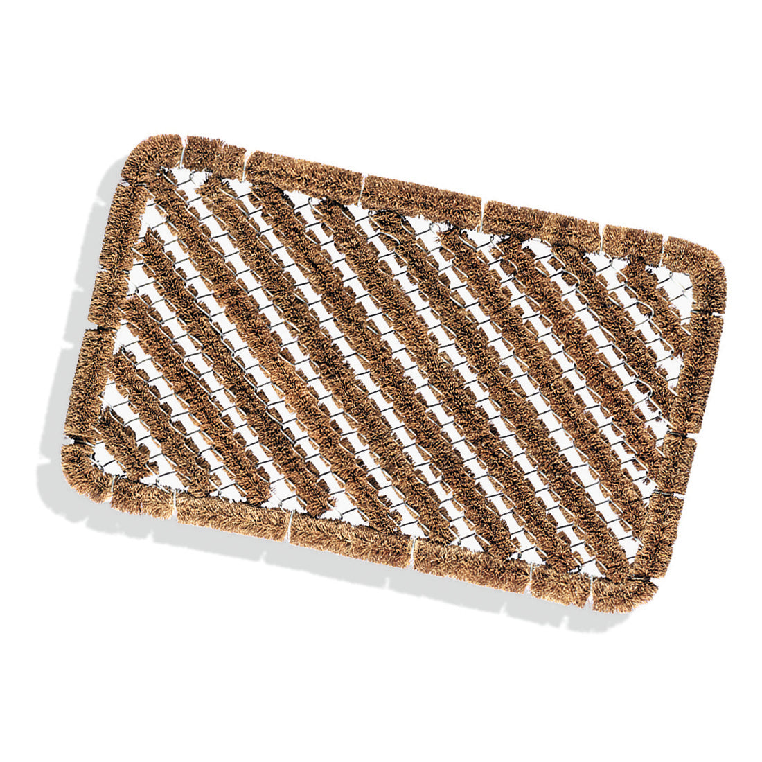 Die Nölle Profi Brush Kokos-Drahtgittermatte (59x39 cm) von Nölle Profi Brush Bürsten- & Pinseltechnik e.K. hat schräge Borsten und einen dicken Kokosrand - ideal für Garten- und Heimwerkerprojekte; abgebildet auf weißem Untergrund.