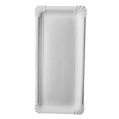 PAPSTAR 250 lautanen, kartonki "pure" suorakulmainen valkoinen PAPSTAR GmbH:ltä on suorakulmainen valkoinen lautanen, valmistettu ympäristöystävällisestä tuoreesta kuitulevystä, jossa on hieman kohotetut, koristeelliset reunat ja pyöristetyt kulmat, kuvattu yksivärisellä taustalla.