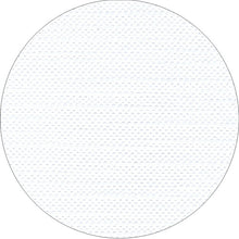 Die Tischdecke „ROYAL Collection“ (120 x 180 cm) der PAPSTAR GmbH aus Tissue-Stoff „ROYAL Collection“ besticht durch eine weiße Oberfläche mit einem gleichmäßig gepunkteten Muster, inspiriert von der ROYAL Collection, auf schlichtem weißen Untergrund.