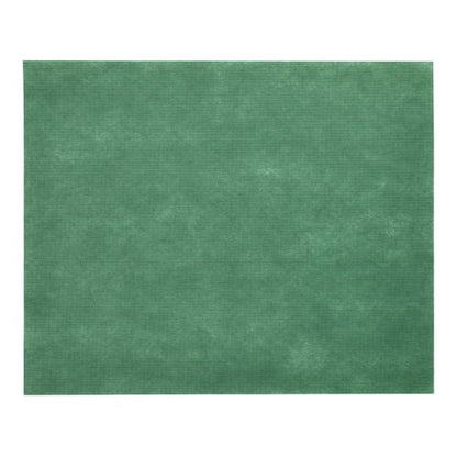 Starpak 100 pöytäsettiä, kankaan kaltaista kuitukangasta ”soft selection” (30x40 cm) erottuu vihreällä, hienovaraisesti meleeratulla designillaan, ihanteellinen eleganttiin pöytäkoristeluun tai tyylikkäiksi pöytäalustoiksi. Kuvattu täällä valkoisella taustalla. Merkki: Starpak.