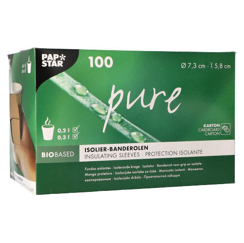 Vihreä-valkoinen annostelulaatikko PAPSTAR GmbH:ltä sisältää 100 "puhtaasti" ruskeaa kuumajuomamukin hihanauhaa (Ø 7,3 cm), tuotetietojen ja symbolien kera pakkauksessa.