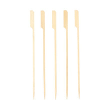 Die PAPSTAR Grill-Spieße 21 cm "Golf" der PAPSTAR GmbH sind ideal für BBQs und Grillpartys. Jede Packung enthält 250 Spieße mit flachem Stiel und spitzem Ende, sauber arrangiert auf weißem Hintergrund. Perfekt für das Catering oder Ihre nächste Veranstaltung.