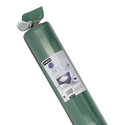 Vihreä rulla Starpak-pöytäliinaa, kankaan kaltainen, kuitukangas "soft selection plus", ihanteellinen pitkäikäiseksi pöytäliinaksi, tuoteetiketillä ja pienellä, ylhäältä irrotetulla palalla valkoista materiaalia, kuvattu valkoisella taustalla.