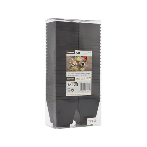 Die PAPSTAR 50 Fingerfood-Schalen, PS schwarz der PAPSTAR GmbH werden gestapelt in einer transparenten Styroporverpackung mit einem Frontetikett mit Produktinformationen und Pflanzenbildern geliefert – perfekt für die Gartenarbeit oder den stilvollen Einsatz auf Partys und Veranstaltungen.