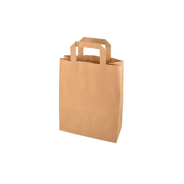 Die PAPSTAR 50 Tragetaschen aus Papier mit Tragegriff von PAPSTAR GmbH stehen aufrecht vor weißem Hintergrund; umweltfreundlich, braun und mit flachem, rechteckigem Griff.