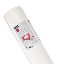 Eine Rolle weißer Starpak-Tischdecke, stoffähnlich, Vlies „Soft Selection“ (40 m x 0,9 m) wird aufrecht in ihrer Schachtel abgebildet, mit Produktdetails und einem Bild eines gemachten Bettes auf der Verpackung vor einem weißen Hintergrund.