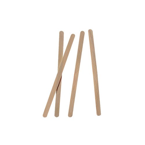 Viisi PAPSTAR puista sekoitustikkua "pure" 11 cm (PAPSTAR GmbH), ympäristöystävällisiä ja kestäviä, makaavat valkoisella taustalla, osittain päällekkäin, osittain etäällä toisistaan.