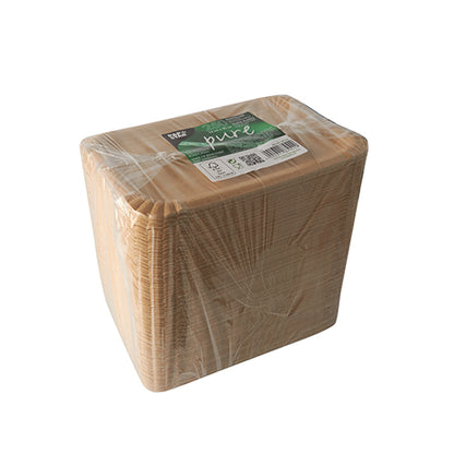 Pino neliönmuotoisia, ympäristöystävällisiä PAPSTAR 250 "pure" valkoista pahvilautasta PAPSTAR GmbH:ltä, valmistettu tuorekuitukartongista ja pakattu kirkkaaseen muoviin vihreä-valkoisella päällysetiketillä.