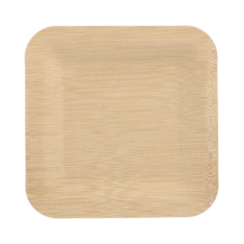 Der PAPSTAR 10 lautanen, bambu "pure" kulmikas der PAPSTAR GmbH on neliönmuotoinen, kevyt lautanen, jossa on pyöristetyt kulmat. Kuvattu ylhäältä valkoisella pohjalla, tämä ympäristöystävällinen ja biohajoava lautanen on kestävä valinta jokaiseen pöytäkoristeluun.