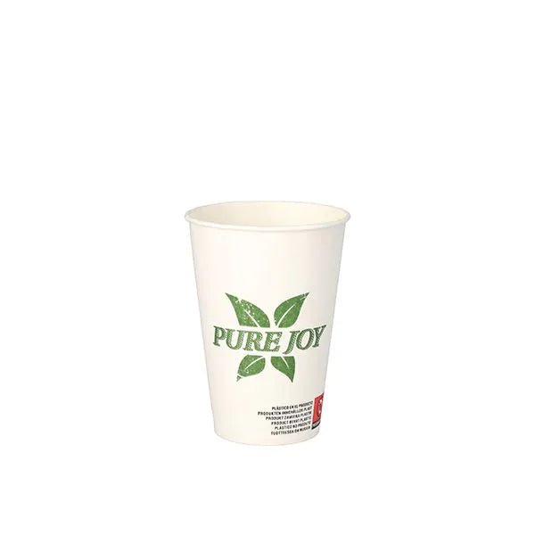 Yksi PAPSTAR 50 juomakuppia, kartonkia 0,2 l PAPSTAR GmbH:ltä seisoo pystyssä valkoisella pohjalla. Kuppi on valkoinen, ja siinä on vihreällä tekstillä "PURE JOY" ja lehtikuvio sanojen takana.