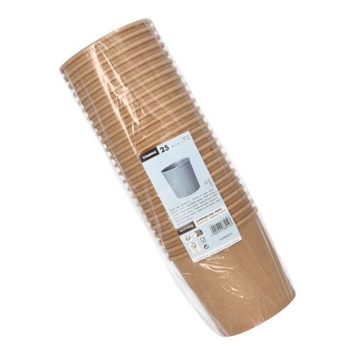 Pakkaus, jossa on 25 ruskeaa Starpak-keittokuppia pahvista (Ø 11,5 cm), Starpakilta, on pakattu läpinäkyvään kalvoon valkoisella etiketillä – ihanteellinen nauttimiseen tai keittojen mukaan ottamiseen.