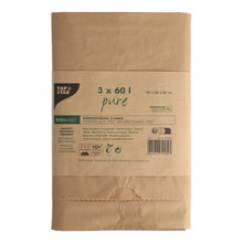 Abgebildet ist ein 3er-Pack PAPSTAR Kompostsäcke aus Papier "pure", 60 l, 2-lagig, braun mit Banderole und aufgedruckten Produktinfos/Recyclingsymbolen der PAPSTAR GmbH vor weißem Hintergrund. Jeder Papiersack fasst bis zu 60 Liter Bioabfall.