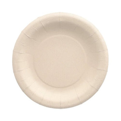Se PAPSTAR 20 lautasta maatalousjätteistä valmistettua ”pure”-mallia, pyöreitä, valmistaja PAPSTAR GmbH on ympäristöystävällinen, beige kertakäyttölautanen, jossa on tasainen reuna ja hieman kuvioitu pinta; kuva on otettu ylhäältäpäin valkoista taustaa vasten.