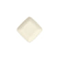 Sokeriruokosta valmistettu PAPSTAR sormiruokalautanen, suorakulmainen, "pure", 6,5 cm, valkoinen (12 kappaletta), on asetettu valkoiselle taustalle diagonaalisesti - kestävä valinta kertakäyttöastioille tai sormiruokalautasena.